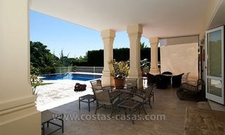 À vendre: Villa en première ligne de golf à Nueva Andalucía, Marbella 37