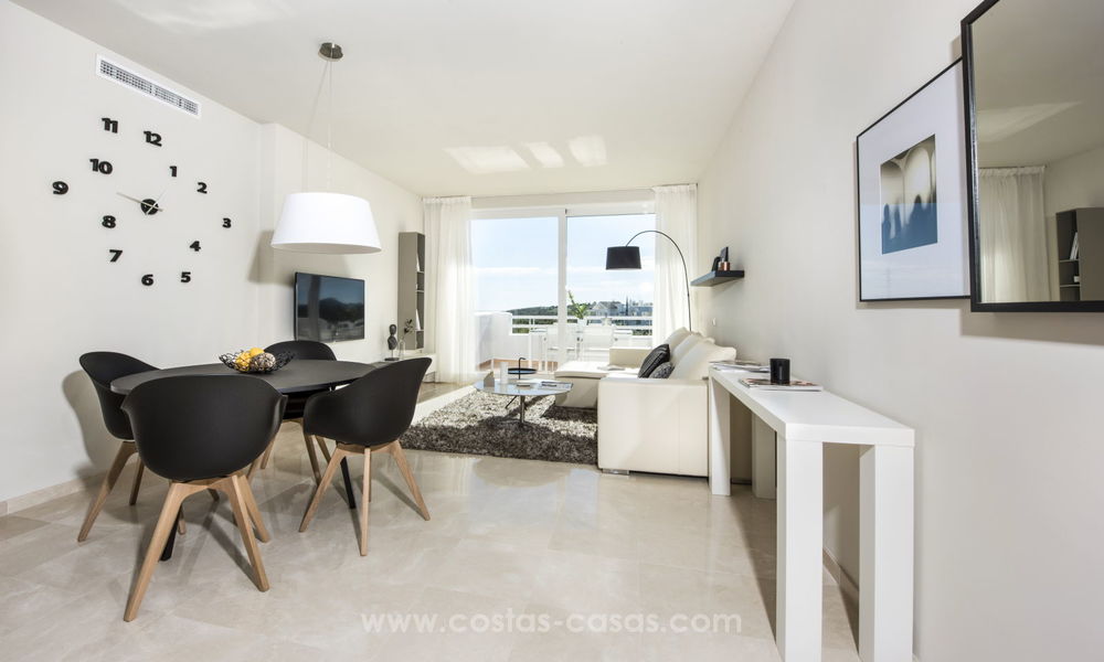 Appartements contemporains de style méditerranéen et à vendre avec leur propre lagon privé sur la Costa del Sol 20070