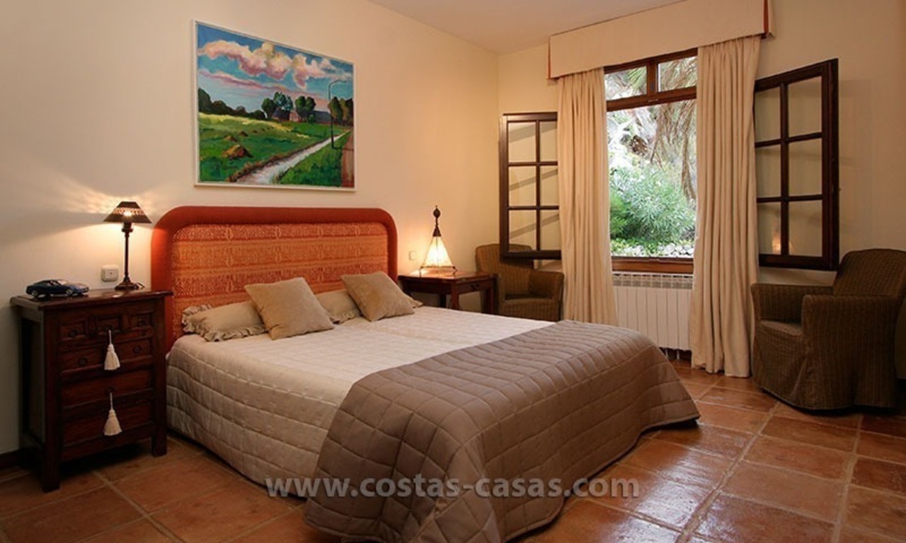À vendre: Villa unique située sur un grand terrain à Benahavís - Marbella 32