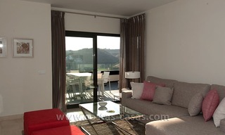 À louer pour des vacances: Appartement de luxe neuf avec une vue impressionnante sur la mer entre Marbella et Estepona 13