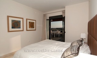 À louer pour des vacances: Appartement de luxe neuf avec une vue impressionnante sur la mer entre Marbella et Estepona 17