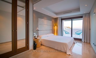 Revente: Exclusive Penthouse moderne en première ligne de plage, nouvelle mille d’or, Marbella - Estepona 14