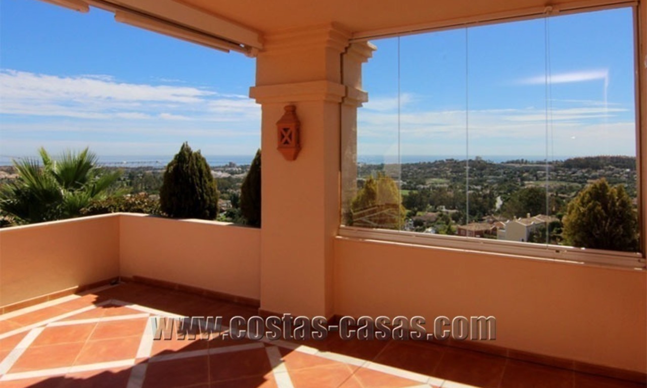 À vendre: Grand Duplex Penthouse à Nueva Andalucía, Vallée de golf de Marbella 0
