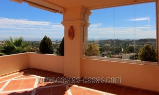 À vendre: Grand Duplex Penthouse à Nueva Andalucía, Vallée de golf de Marbella 0