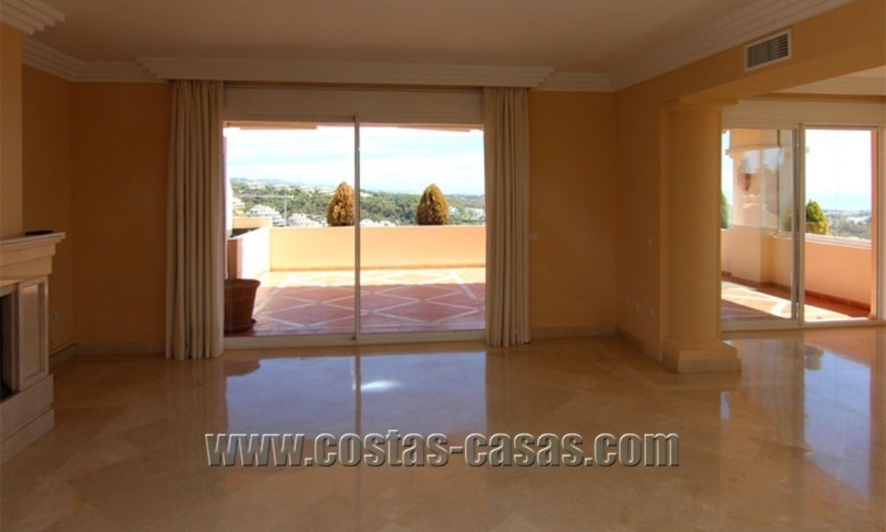 À vendre: Grand Duplex Penthouse à Nueva Andalucía, Vallée de golf de Marbella 11