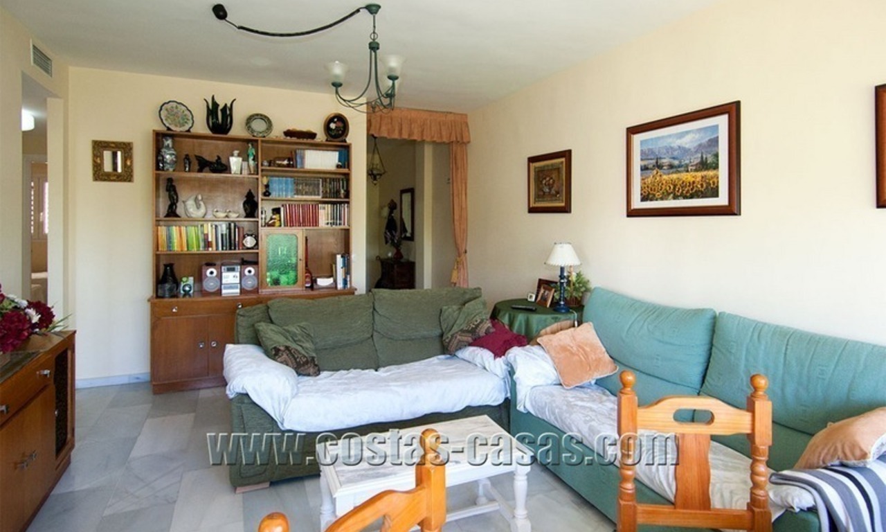 À vendre: Appartement en première ligne de plage en plein coeur de Puerto Banús - Marbella 2