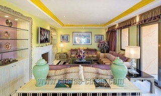 Penthouse exclusif à vendre en première ligne de plage à Puerto Banús, Marbella 7