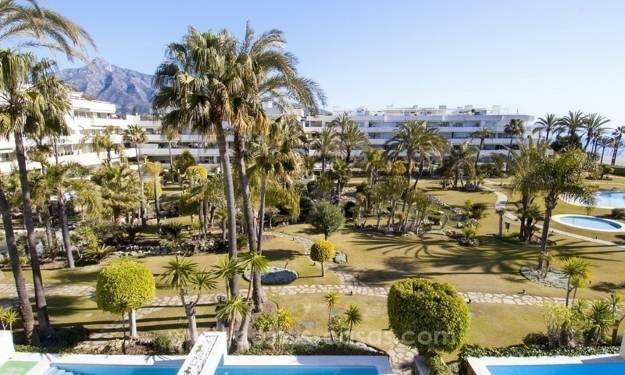 Exclusif appartement à vendre dans un complexe en première ligne de plage à Puerto Banús - Marbella 2