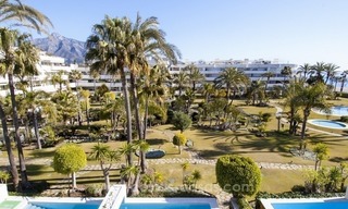 Exclusif appartement à vendre dans un complexe en première ligne de plage à Puerto Banús - Marbella 2