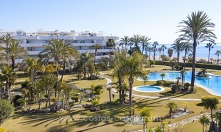 Exclusif appartement à vendre dans un complexe en première ligne de plage à Puerto Banús - Marbella 1