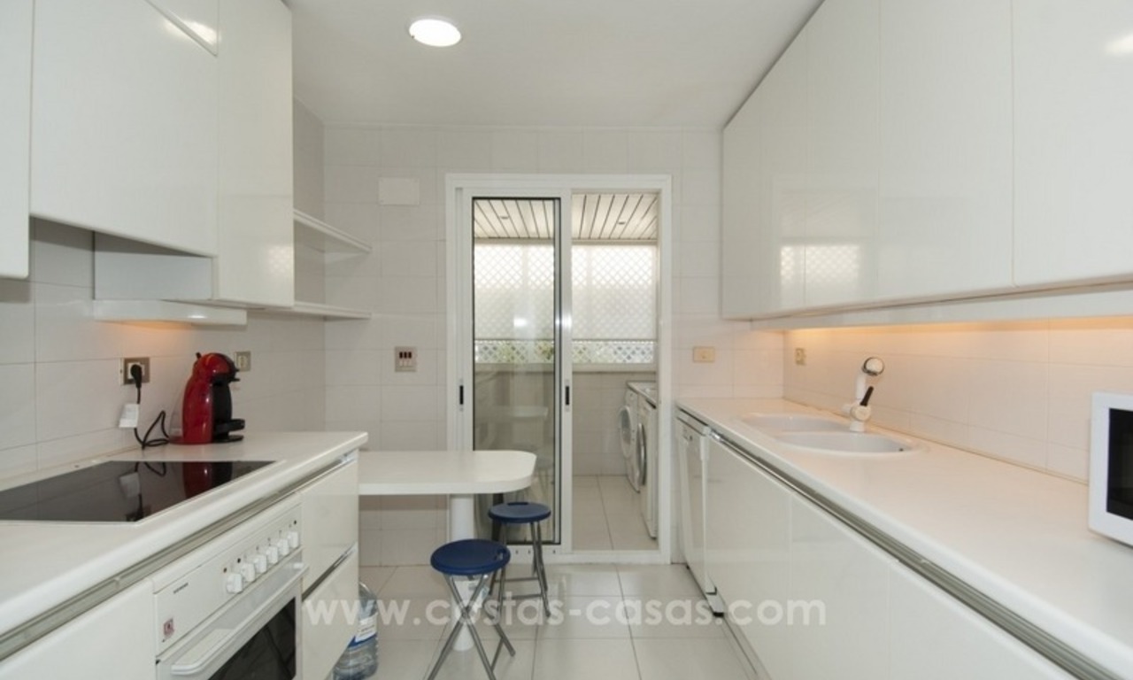 Exclusif appartement à vendre dans un complexe en première ligne de plage à Puerto Banús - Marbella 11
