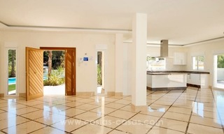 Entièrement rénové villa moderne de qualité à vendre à El Madroñal, Benahavis 3