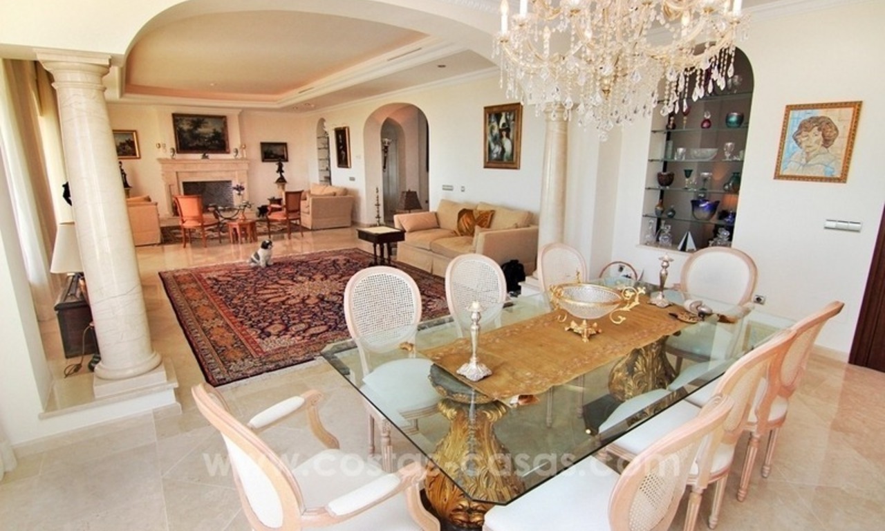 Belle villa de style classique à vendre dans le Complexe Marbella Club Golf 10