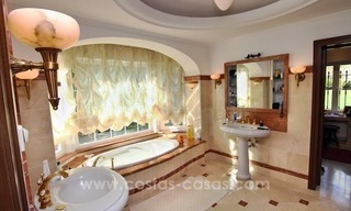 Belle villa de style classique à vendre dans le Complexe Marbella Club Golf 16