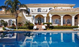 Á vendre: une villa de luxe classique et élégante avec les meilleures vues à El Madroñal - Benahavis 13