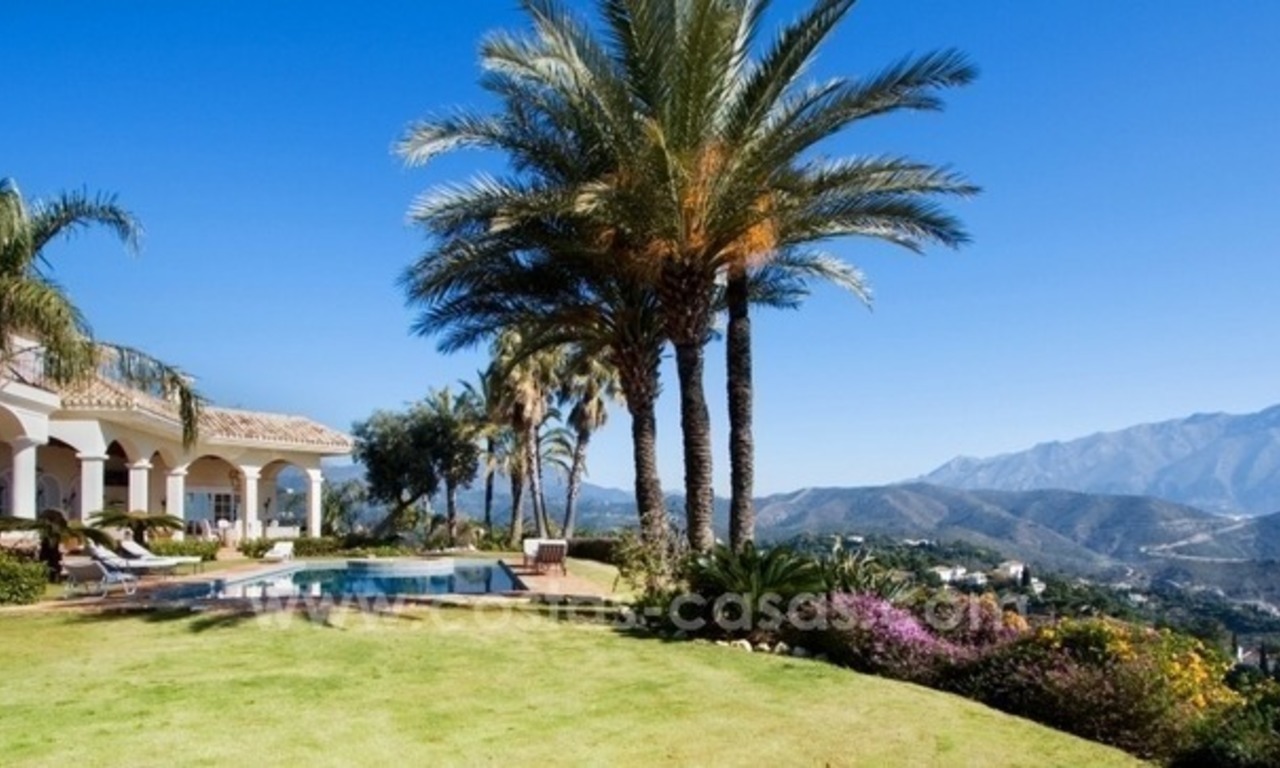 Á vendre: une villa de luxe classique et élégante avec les meilleures vues à El Madroñal - Benahavis 14