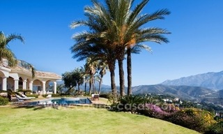 Á vendre: une villa de luxe classique et élégante avec les meilleures vues à El Madroñal - Benahavis 14