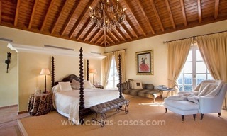 Á vendre: une villa de luxe classique et élégante avec les meilleures vues à El Madroñal - Benahavis 19