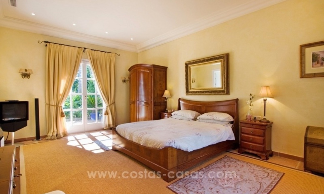 Á vendre: une villa de luxe classique et élégante avec les meilleures vues à El Madroñal - Benahavis 21