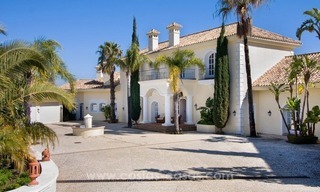 Á vendre: une villa de luxe classique et élégante avec les meilleures vues à El Madroñal - Benahavis 11