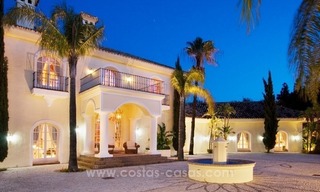 Á vendre: une villa de luxe classique et élégante avec les meilleures vues à El Madroñal - Benahavis 7
