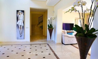Villa de luxe entièrement rénovée à vendre à Estepona 15