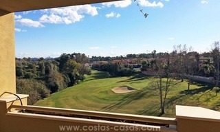 Appartements et penthouses en première ligne de golf à vendre à Guadalmina, Marbella 0