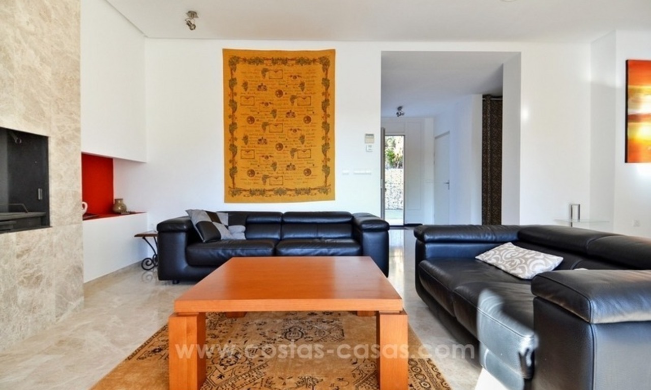 Excellente affaire !! Villa moderne à vendre à Elviria, Marbella Est 23