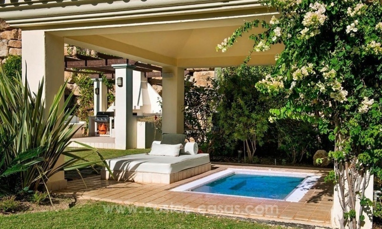 Une villa moderne et confortable à vendre avec une excellente vue sur la mer, El Madroñal, Benahavis - Marbella 3