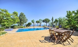 Finca - Villa à vendre à Estepona avec vue panoramique sur la mer 0