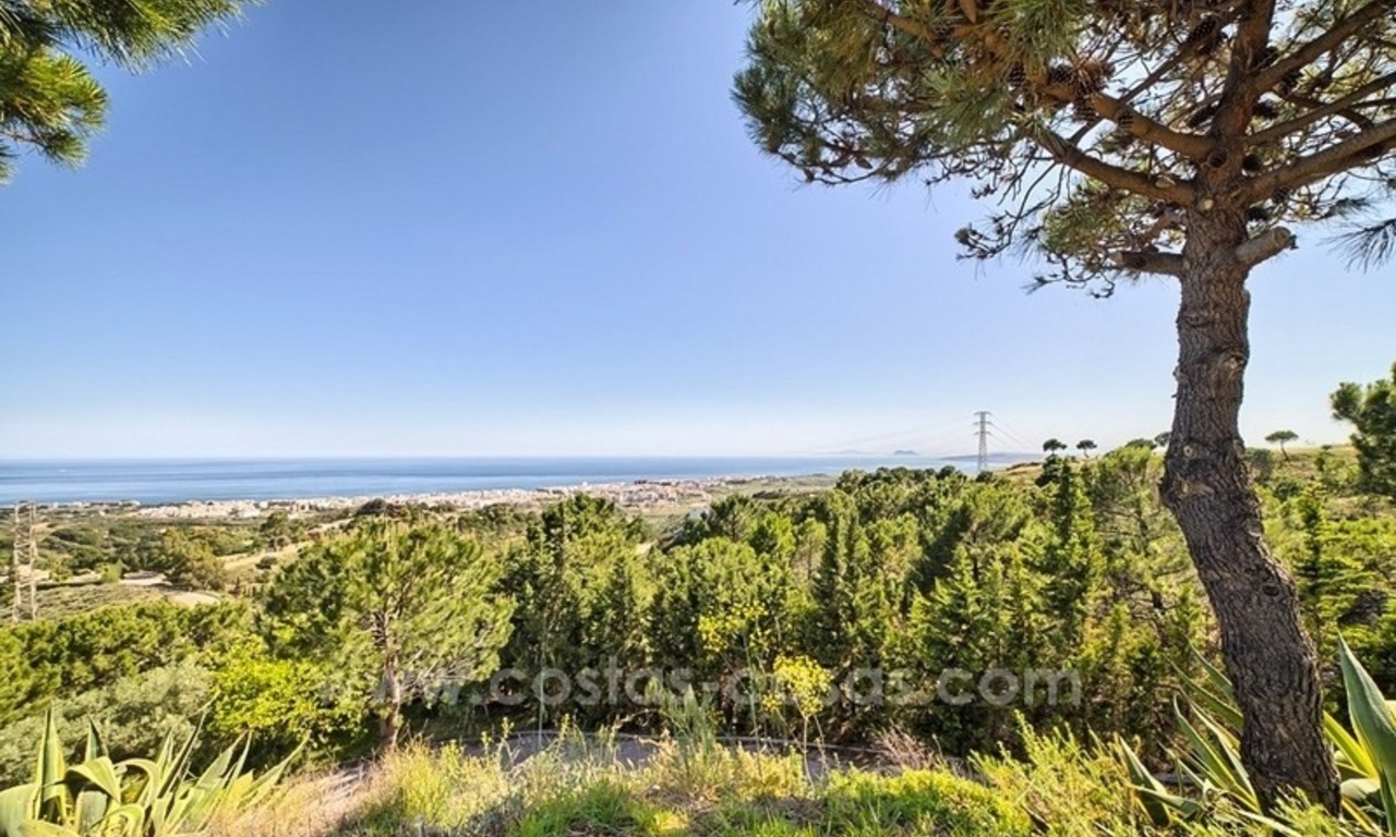 Finca - Villa à vendre à Estepona avec vue panoramique sur la mer 2