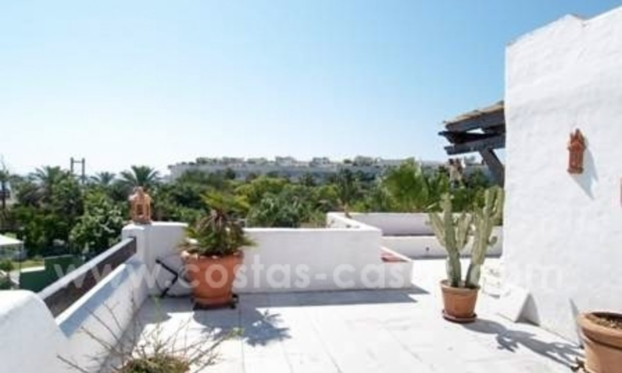 Opportunité! Appartement penthouse à vendre, en bord de mer à Puerto Banus, Marbella 1