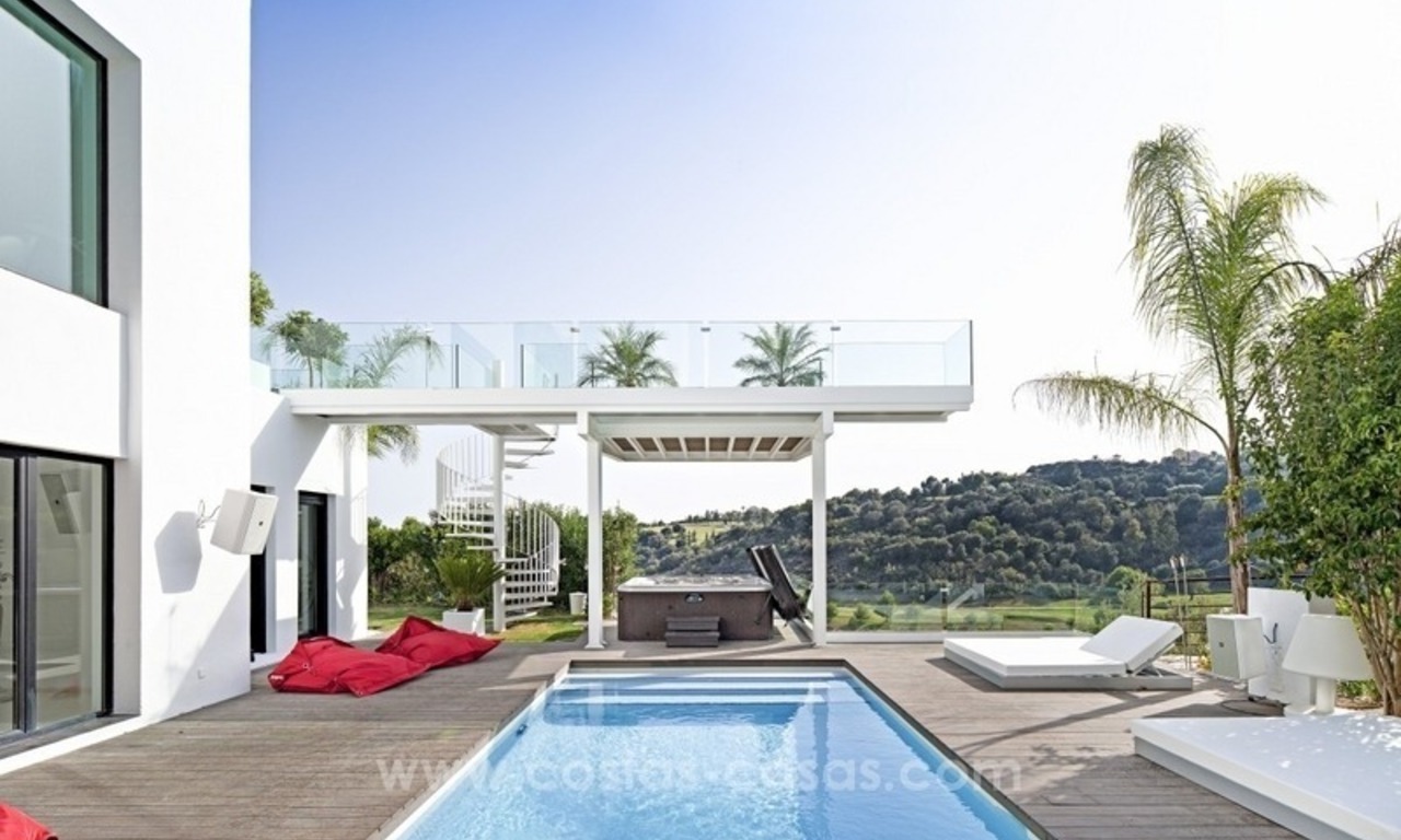Villa de style moderne exclusive à vendre dans la région de Marbella - Benahavis 15