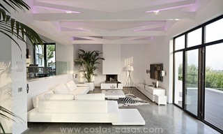 Villa de style moderne exclusive à vendre dans la région de Marbella - Benahavis 23