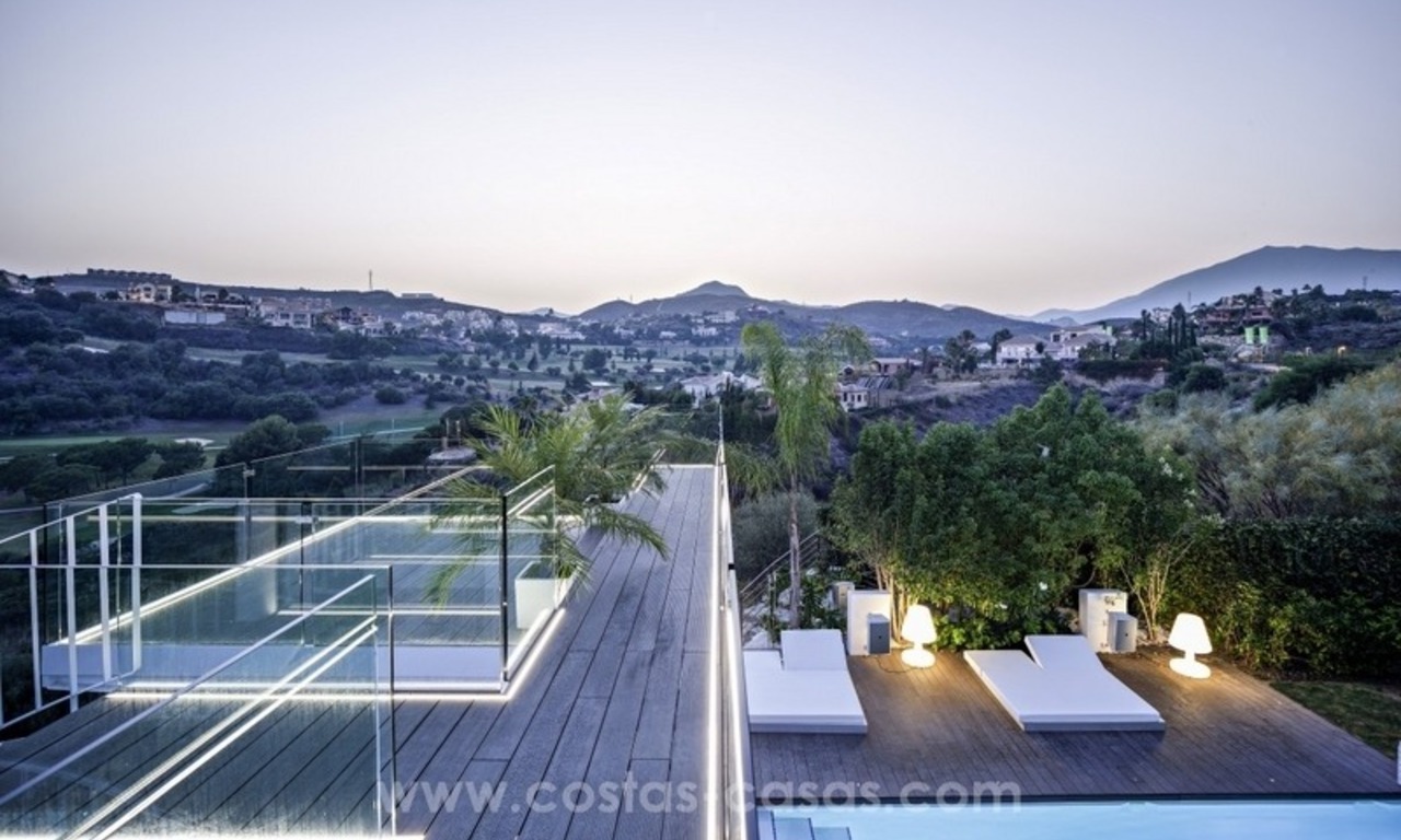 Villa de style moderne exclusive à vendre dans la région de Marbella - Benahavis 11