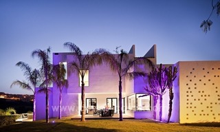 Villa de style moderne exclusive à vendre dans la région de Marbella - Benahavis 8