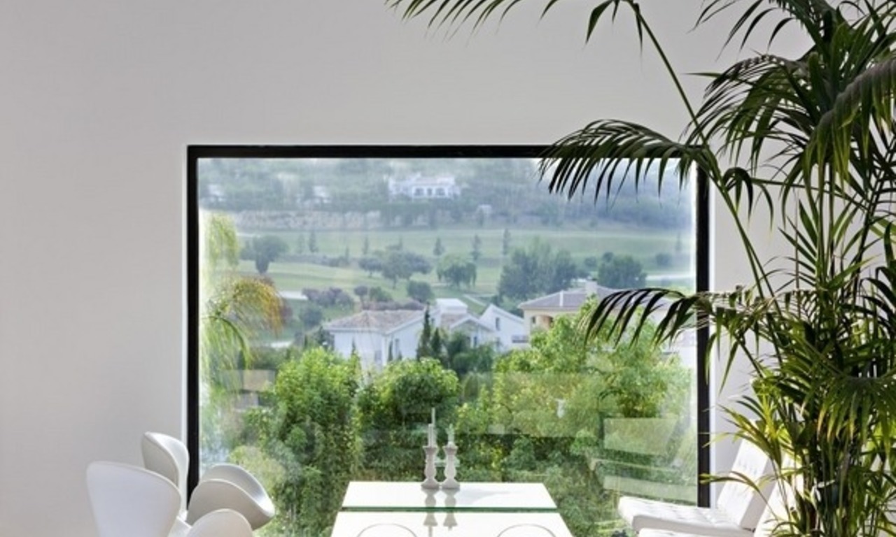 Villa de style moderne exclusive à vendre dans la région de Marbella - Benahavis 30