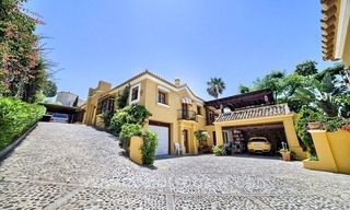 Villa à vendre dans une communauté fermée, avec vue sur la mer à Benahavis - Marbella 10
