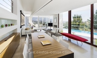 À vendre à Nueva Andalucia, Marbella: Villa de design avec vue panoramique sur le golf, la mer et la montagne 6