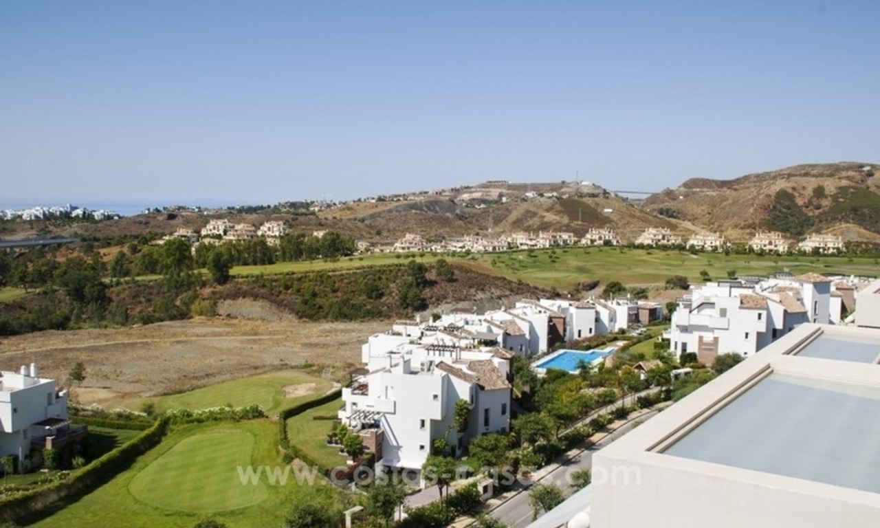 Penthouse appartement contemporain de luxe dans une zone de golf à vendre à Marbella - Benahavís 5