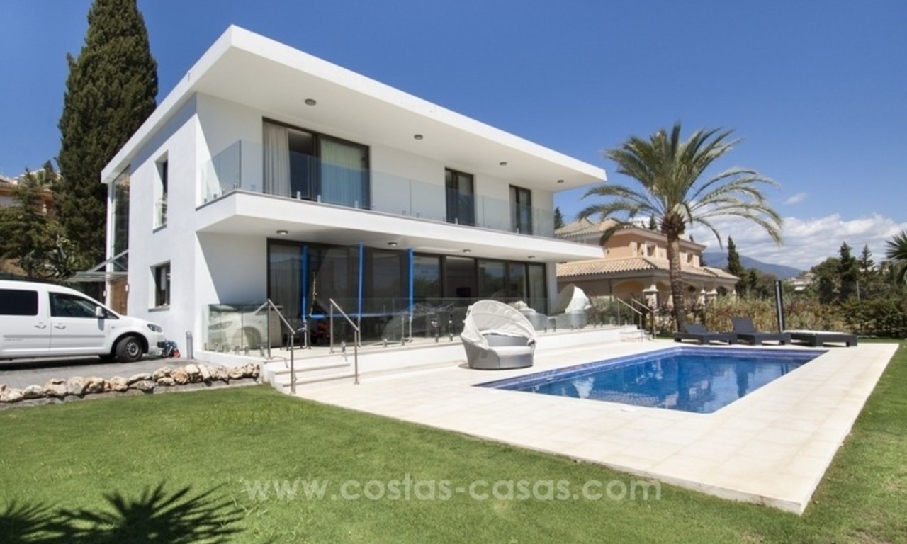 Villa neuve moderne à vendre à Nueva Andalucia, Marbella 0