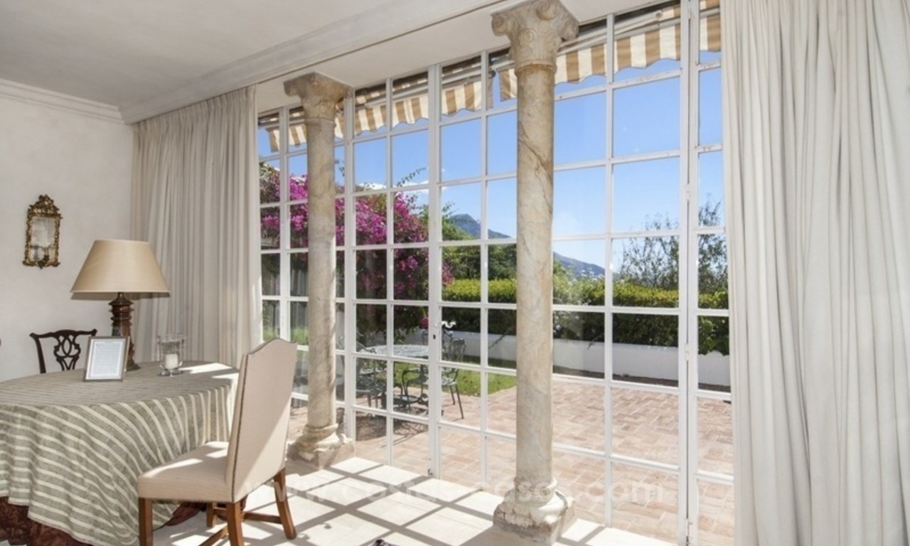 À vendre Marbella - Benahavis: Superbe villa avec un charme provençal en exclusivité a El Madroñal avec vue exceptionnelle sur la mer 7