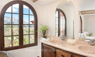 Villa classique de style rustique à vendre à El Madroñal, Benahavis - Marbella 38