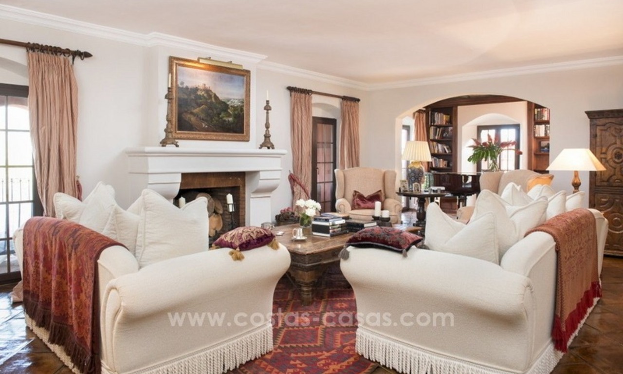 Villa classique de style rustique à vendre à El Madroñal, Benahavis - Marbella 25