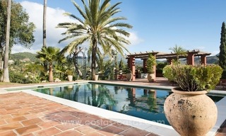 Villa classique de style rustique à vendre à El Madroñal, Benahavis - Marbella 10