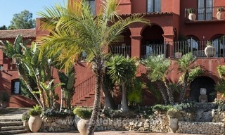 Villa classique de style rustique à vendre à El Madroñal, Benahavis - Marbella 12