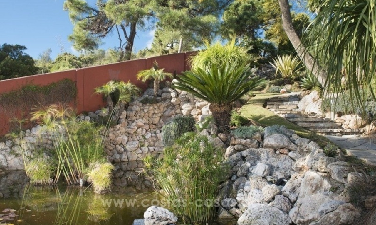 Villa classique de style rustique à vendre à El Madroñal, Benahavis - Marbella 13