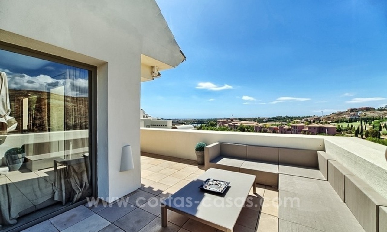 Appartement penthouse moderne de luxe en première ligne de golf à vendre dans un complexe de golf 5 * dans Benahavis - Marbella 5