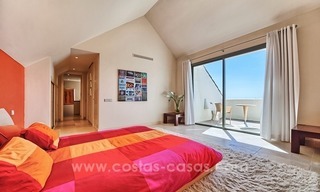 Appartement penthouse moderne de luxe en première ligne de golf à vendre dans un complexe de golf 5 * dans Benahavis - Marbella 17