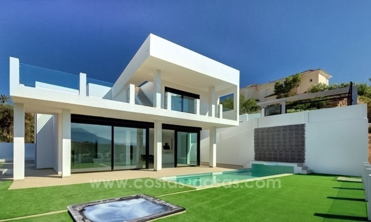 Villa moderne nouvellement construite à vendre dans l'Est de Marbella 0